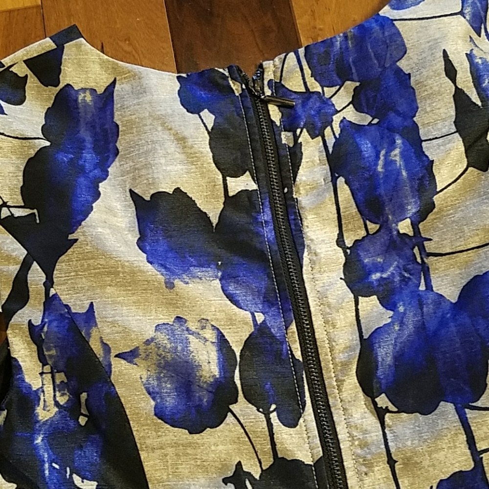 🌟🆕Kensie Blue Floral Peplum Top - Picture 6 of 6